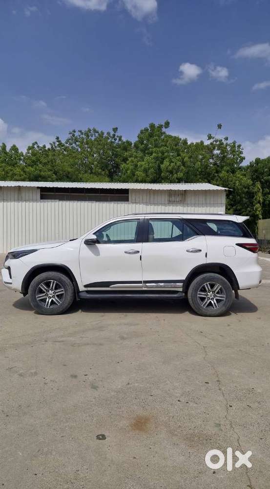 Toyota Fortuner 4x2 At 2.8 Diesel, 2022, Diesel
