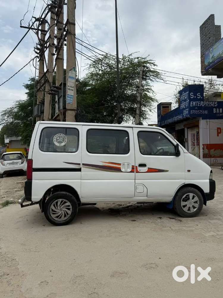 Maruti Suzuki Eeco 2016