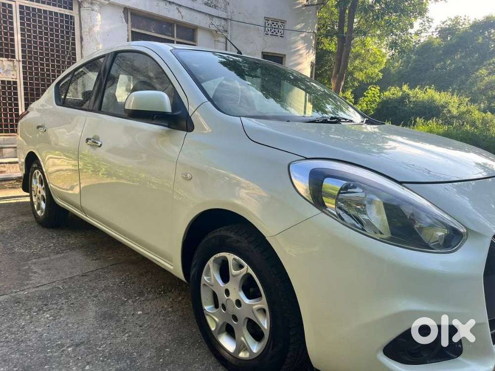 Renault Scala Rxl Petrol, 2015, Petrol