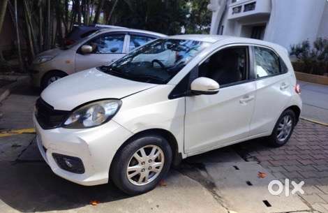 Honda Brio 2017 Petrol Vx Manual White 1st Owner