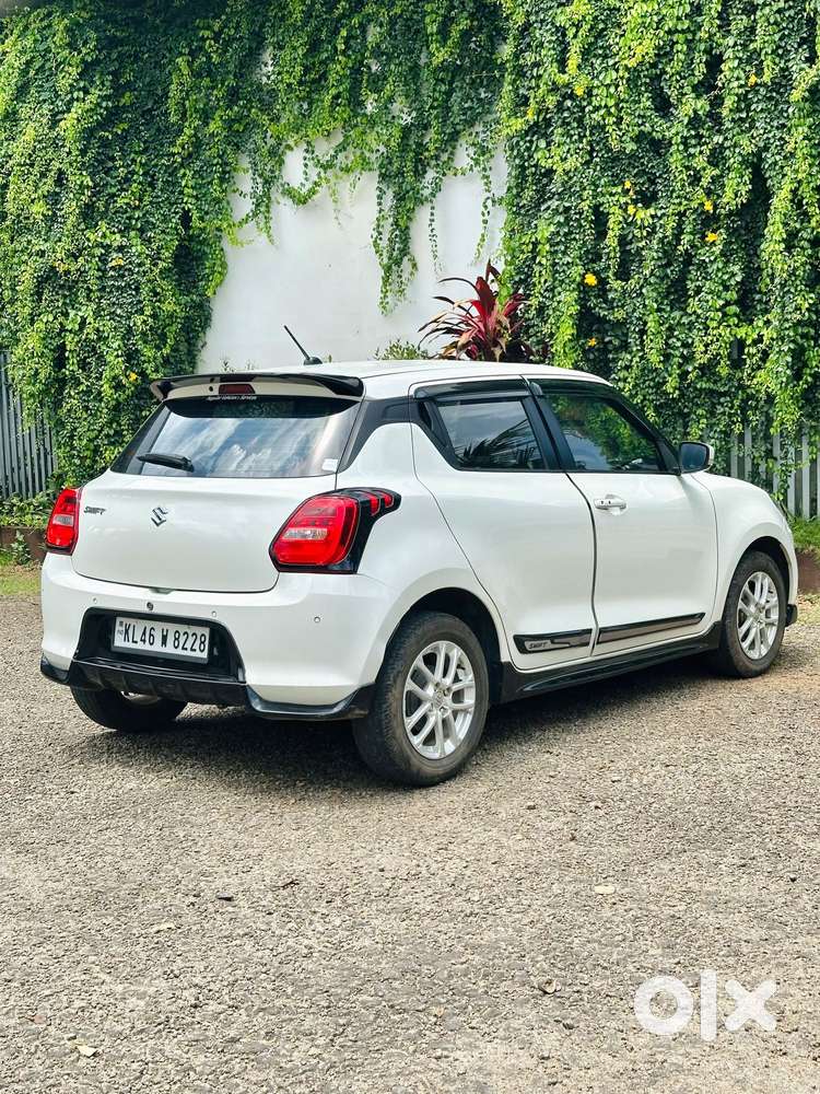Maruti Suzuki Swift 1.3 Zxi, 2021, Petrol