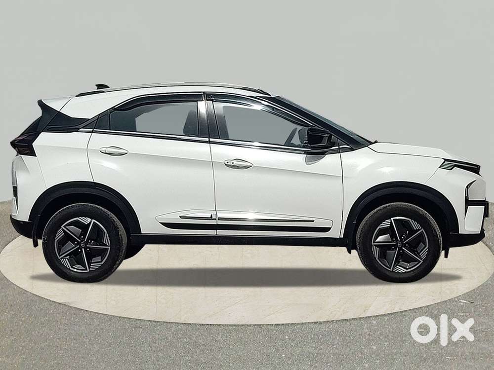 Tata Nexon Creative Plus 1.2 Revotron Petrol 6 Mt, 2024, Cng & Hybri..