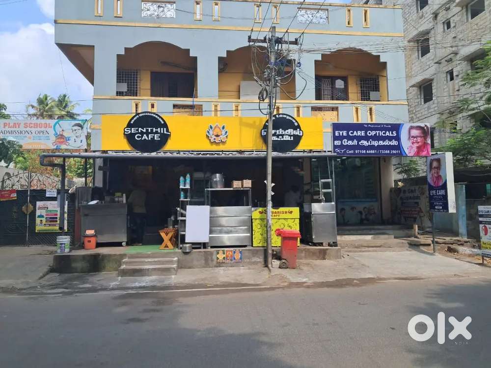 Shop for rent in prime area