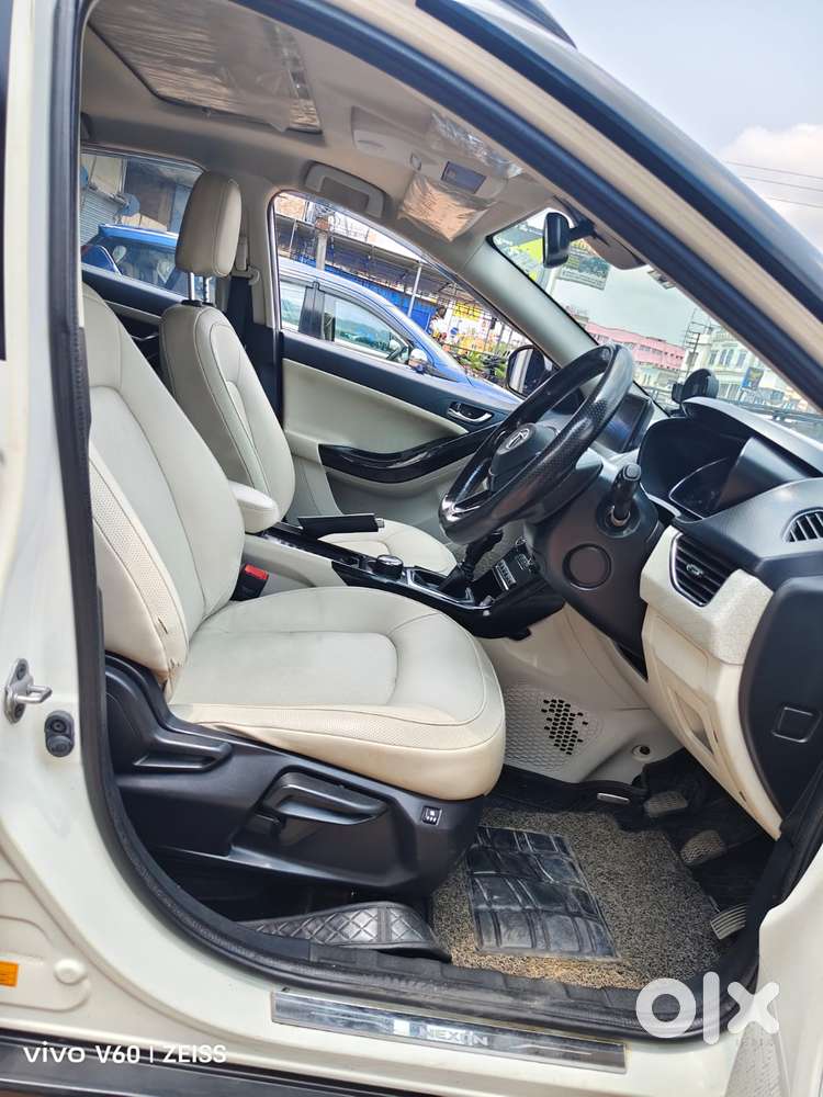 Tata Nexon 1.5 Revotorq Xz Plus Dual Tone, 2023, Petrol