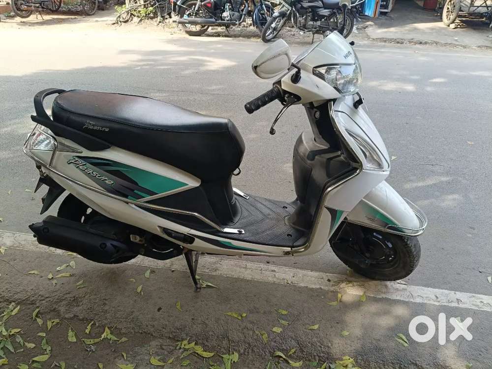 hero pleasure showroom condi fix rate Scooters 1787930509