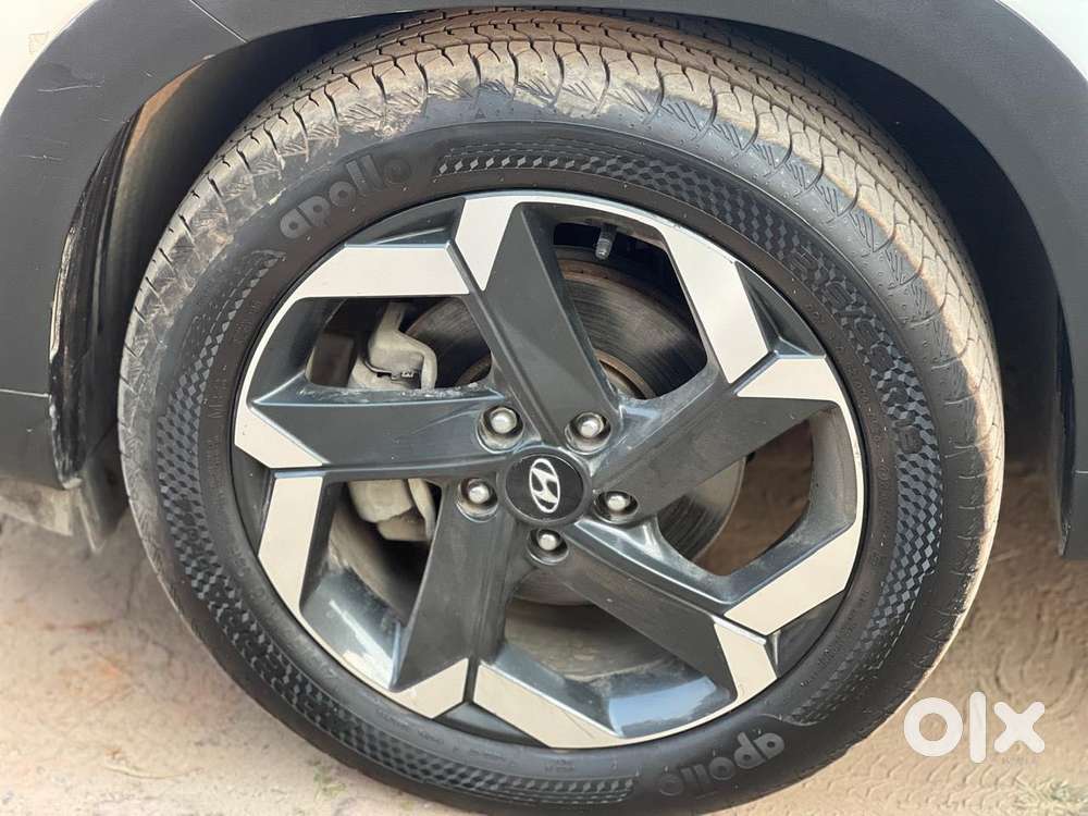 Hyundai Alcazar Signature Dual Tone, 2021, Petrol