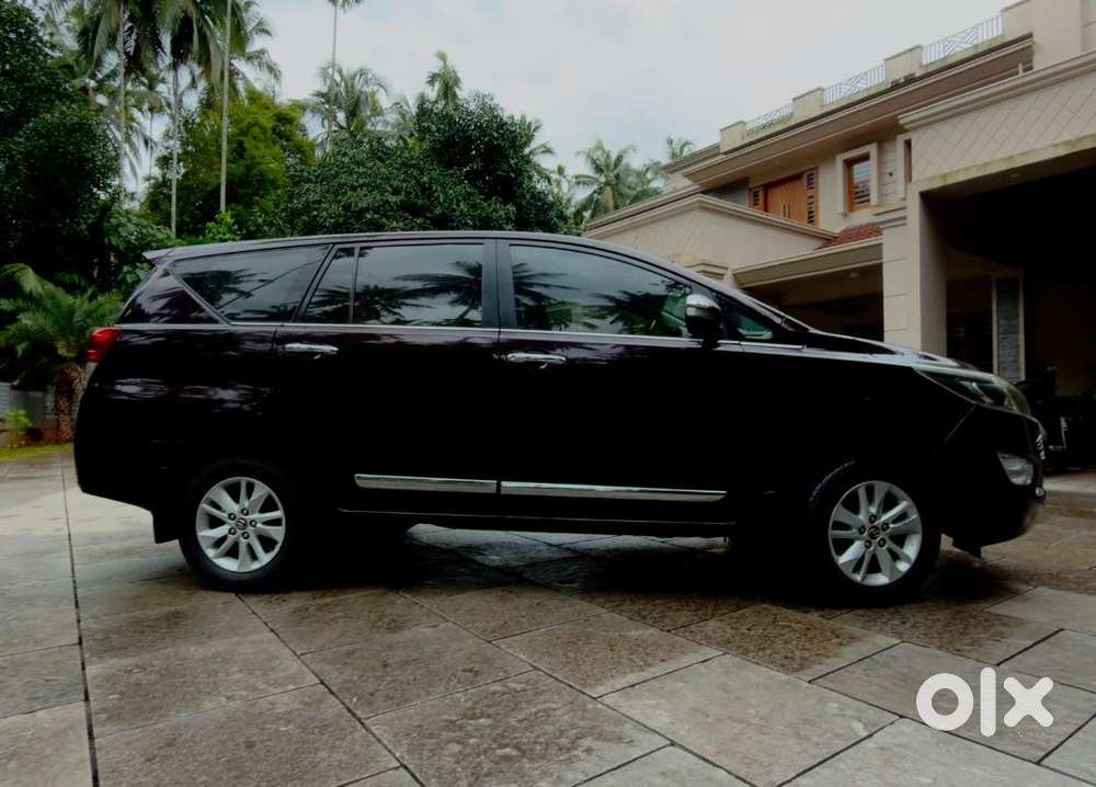 Toyota Innova Crysta 2.8z Automatic, 2017, Diesel