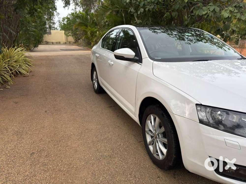 Skoda Octavia 1.8 Tsi Style Plus At, 2016, Petrol