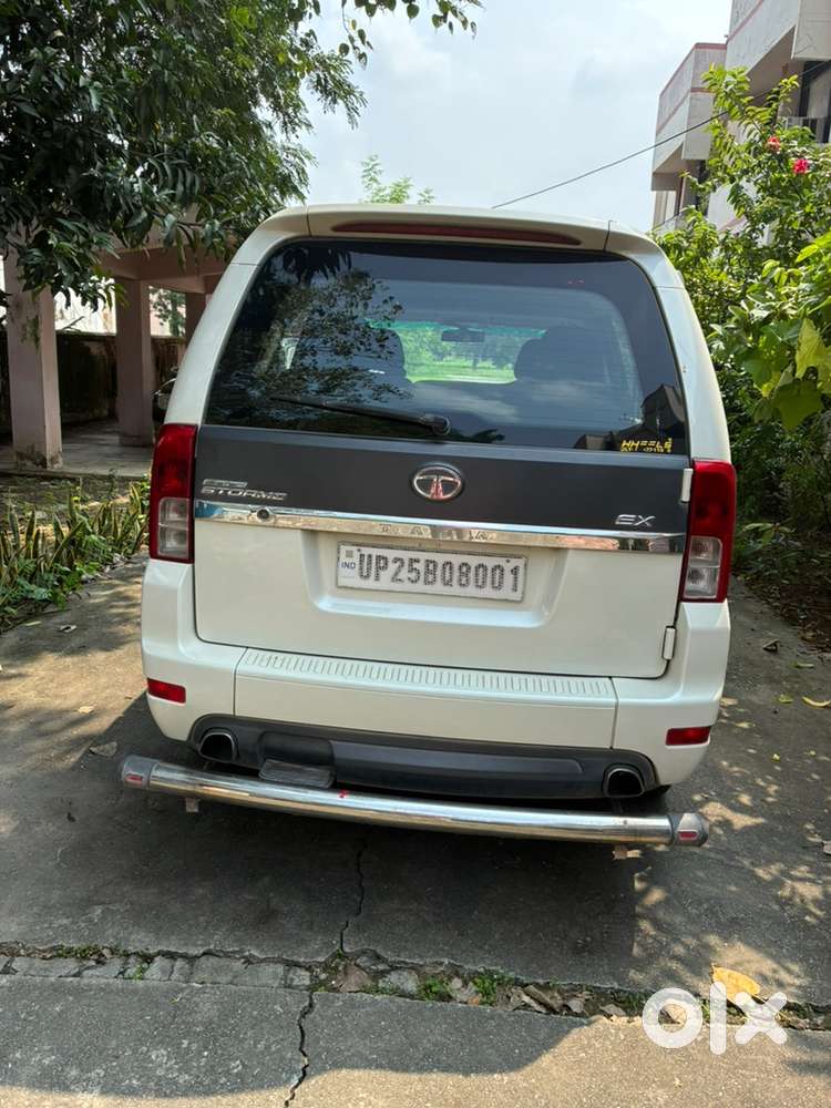 Tata Safari Storme 2016