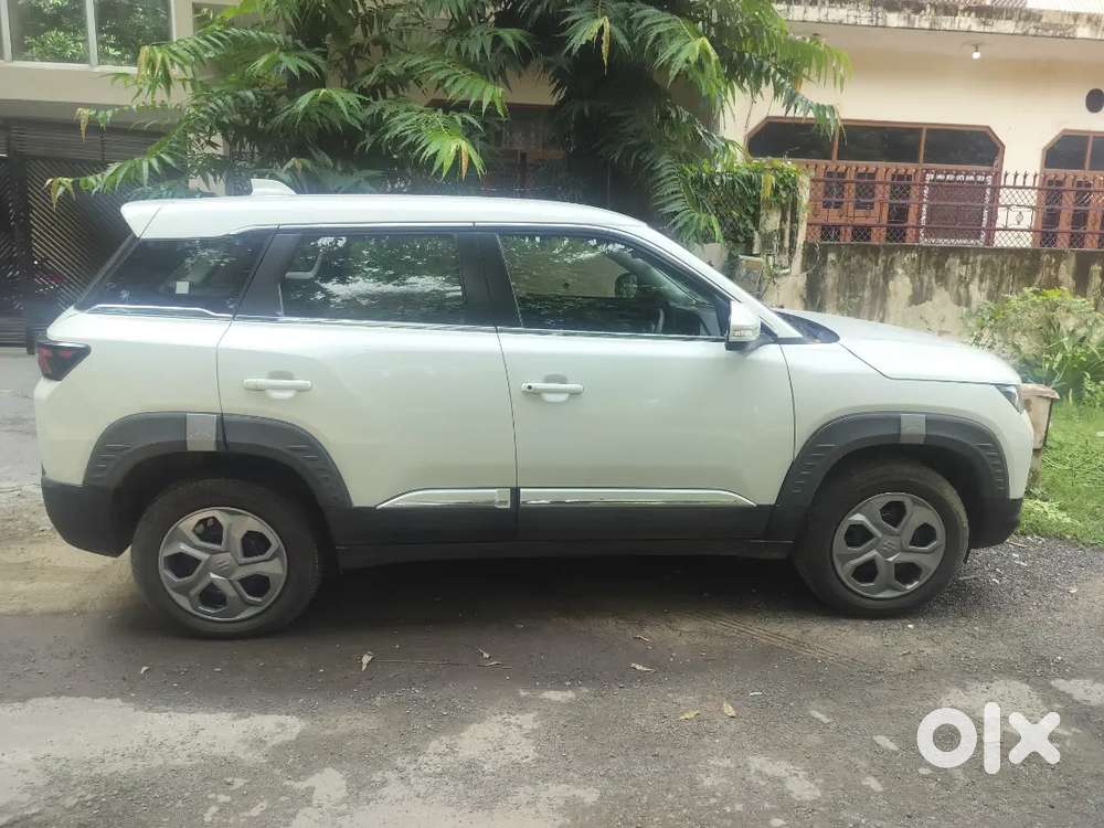 Maruti Suzuki Brezza Lxi 2025