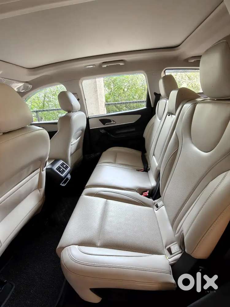 Mahindra Xuv700 Ax7 Petrol Automatic 2023 Model For Sale