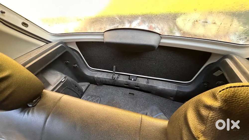 Urgent Sell Skoda Fabia 2011 Petrol 130000 Km Driven