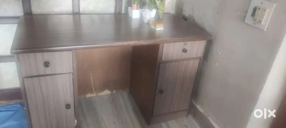 Office desk
