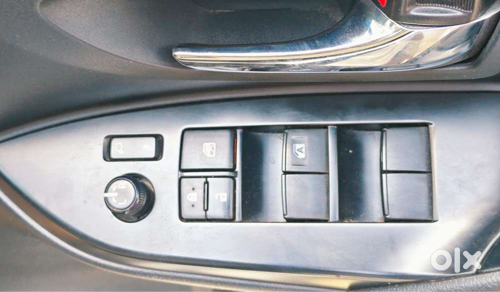 Toyota Innova Crysta 2.4 G Mt, 2023, Diesel