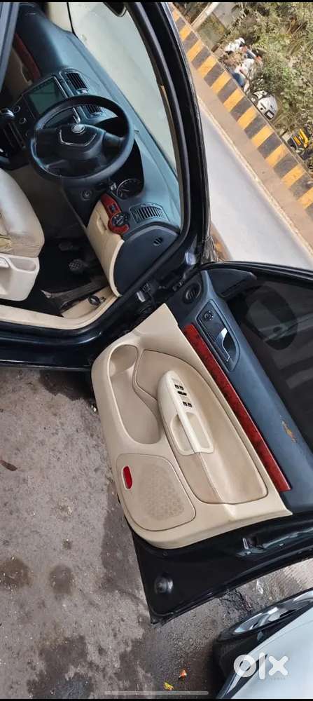 Rr Khatam Hae 5 Tyre Button .. Chillar Kaam Haee