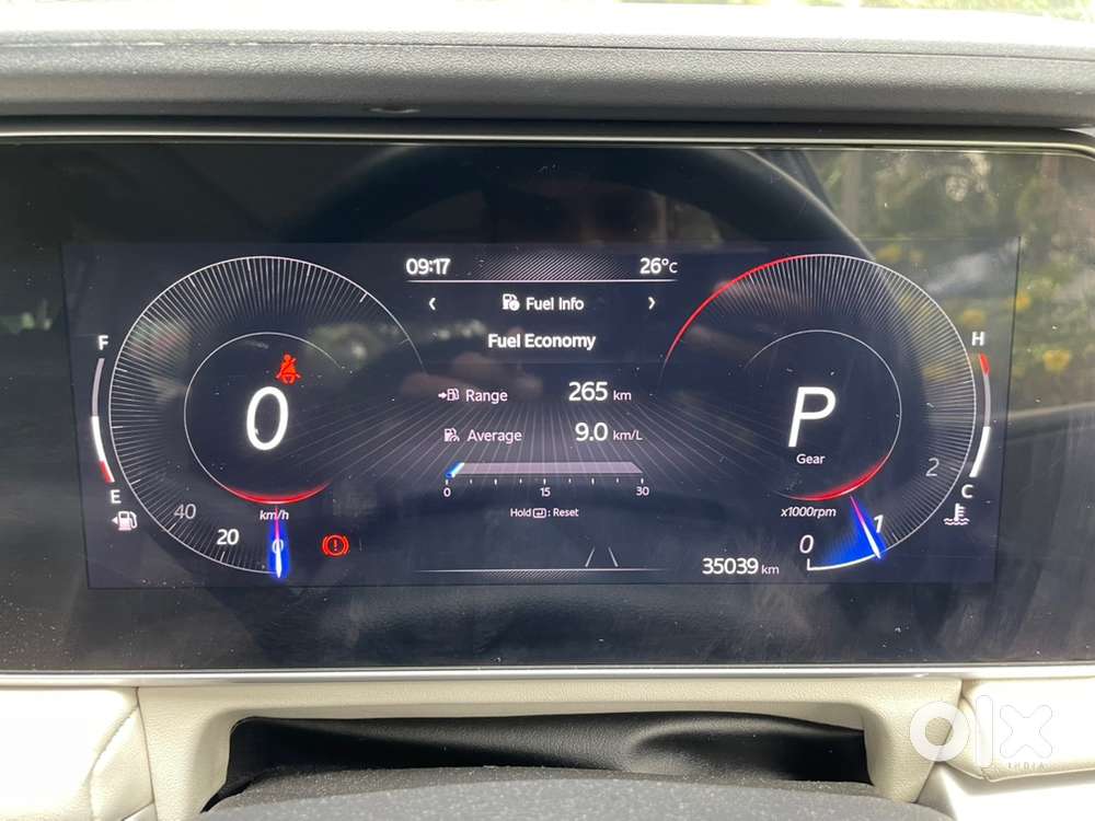 2022 Mahindra Xuv700 Ax 7 Petrol At | 35,000 Km | 7 Seater | Sunroof