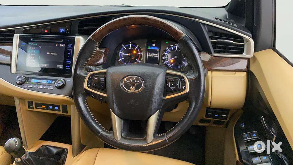 Toyota Innova Crysta 2.4 Vx Mt, 2017, Diesel