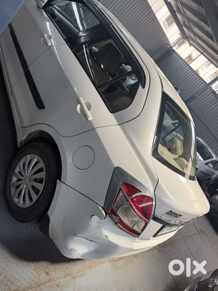 Maruti Suzuki Swift Dzire Zdi + Mt, 2017, Diesel