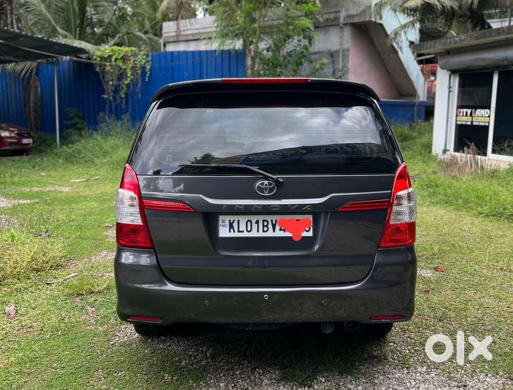 Toyota Innova 2.5 Gx 8 Str Bs-iii, 2015, Diesel