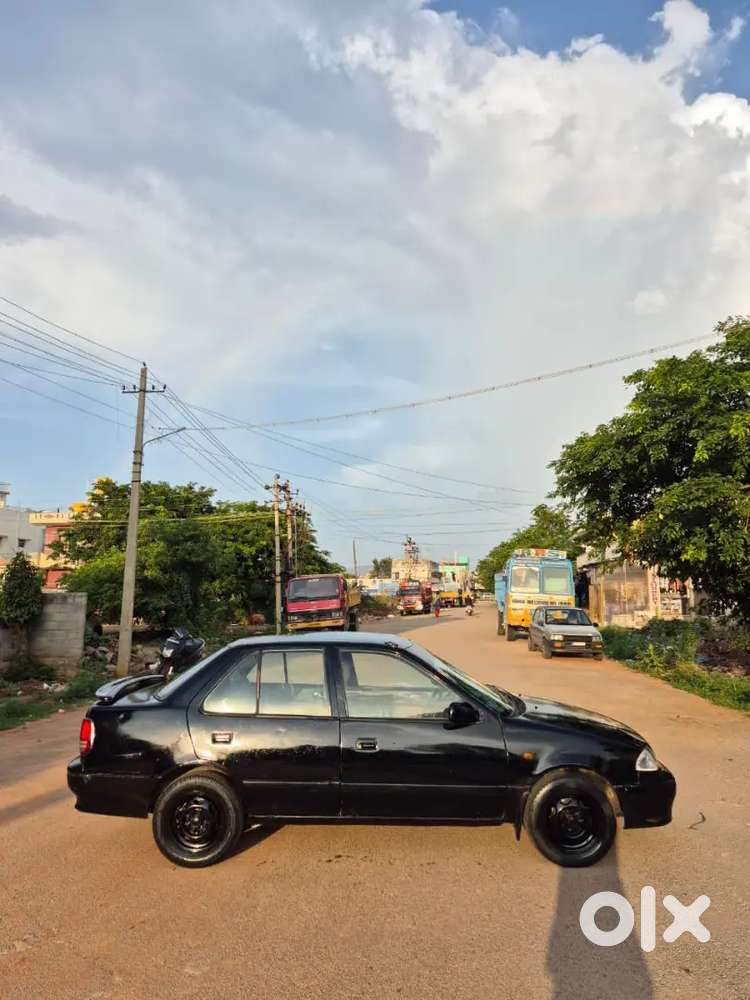 Maruti Suzuki Esteem 2004 Vxi