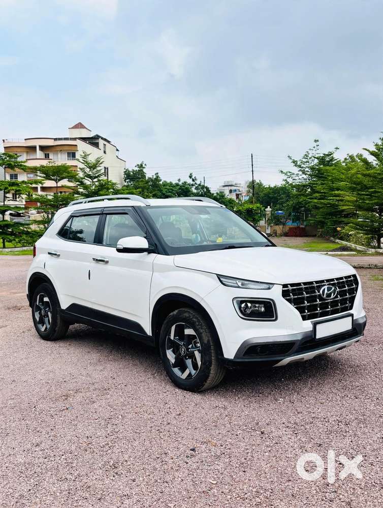Hyundai Venue 2019 Petrol Well Maintained