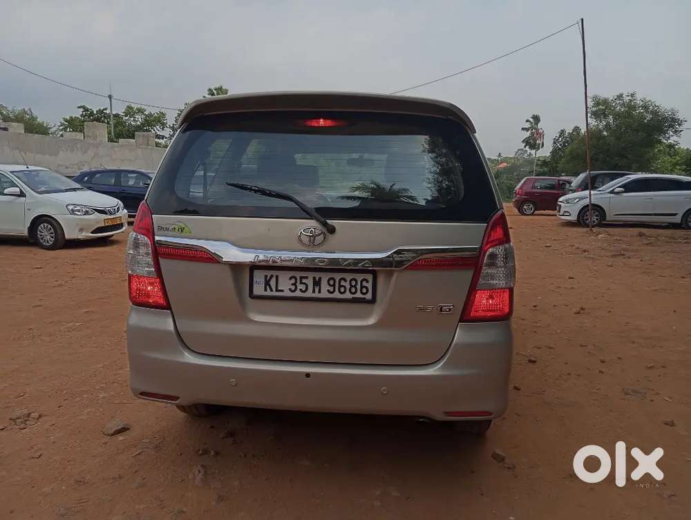 Innova G4. 2.5 Bs Iv Year 2015  September Good Condition Vehicle