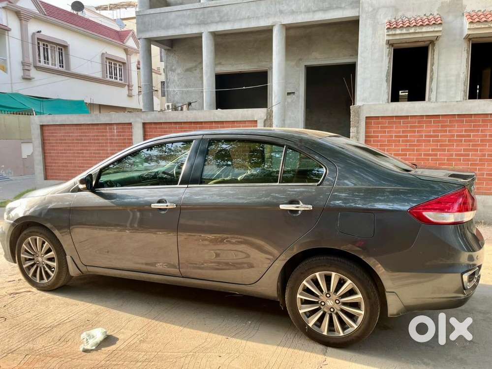 Maruti Suzuki Ciaz Alpha Hybrid (top Model)