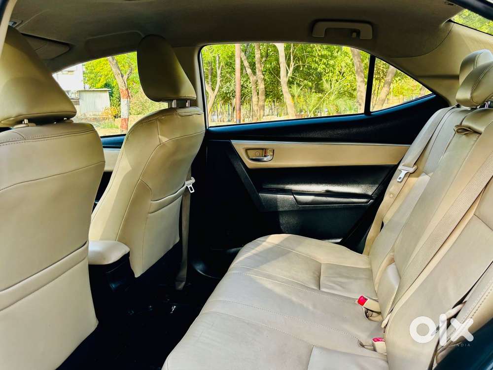 Toyota Corolla Altis 2013-2017 Vl At, 2015, Petrol