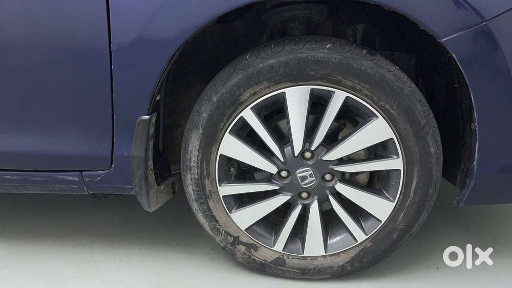 Honda City 1.5 V Mt, 2023, Petrol