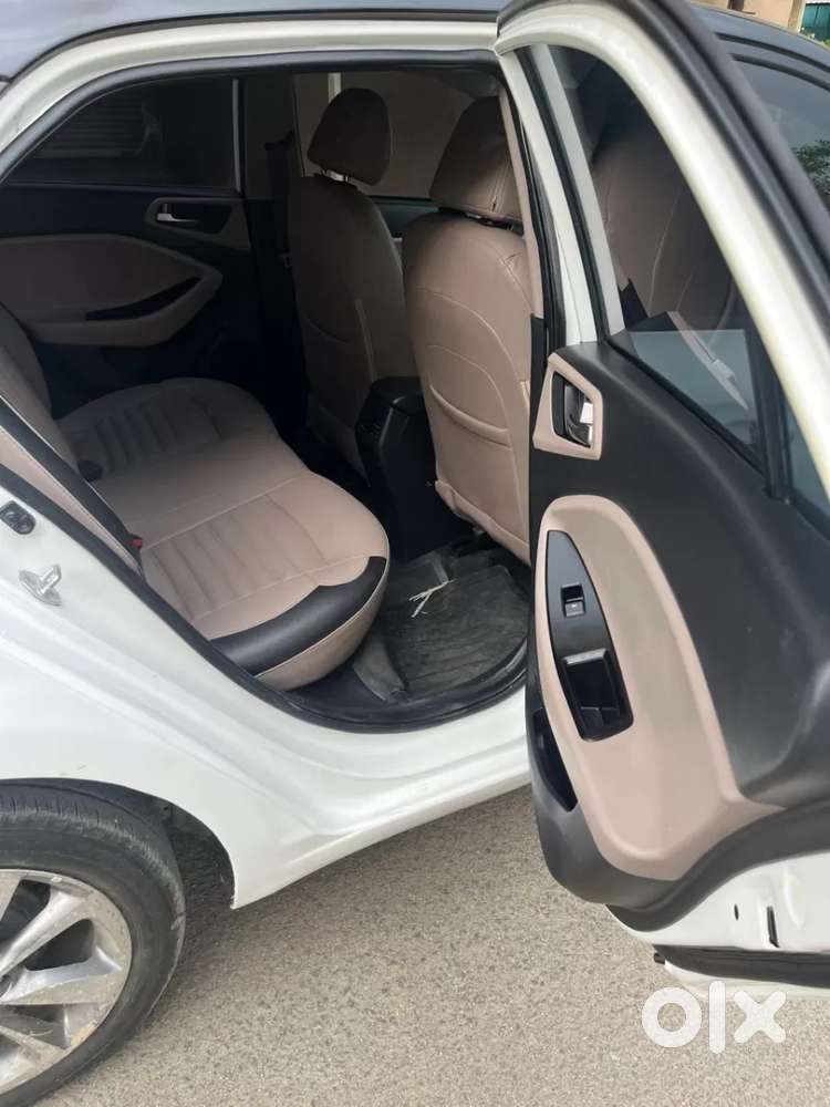 Hyundai Elite I20 Asta Option, 2015, Petrol