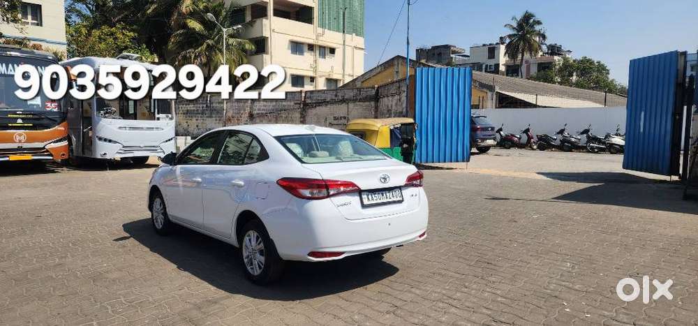 Toyota Yaris V, 2020, Petrol