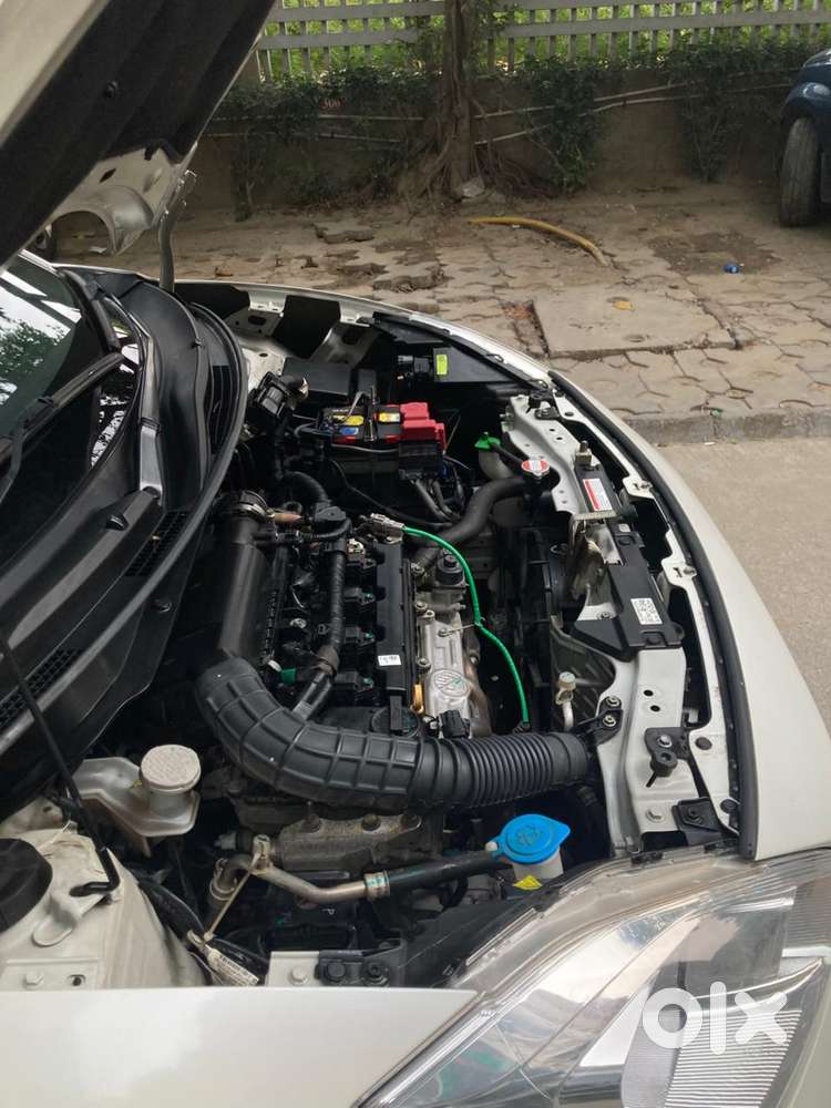 Maruti Suzuki Dzire 1.2 Vxi Amt, 2022, Petrol