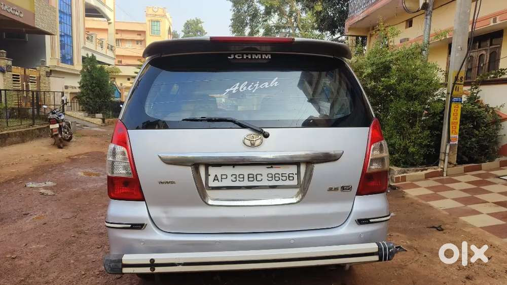 Toyota Innova 2012 Diesel Well Maintained