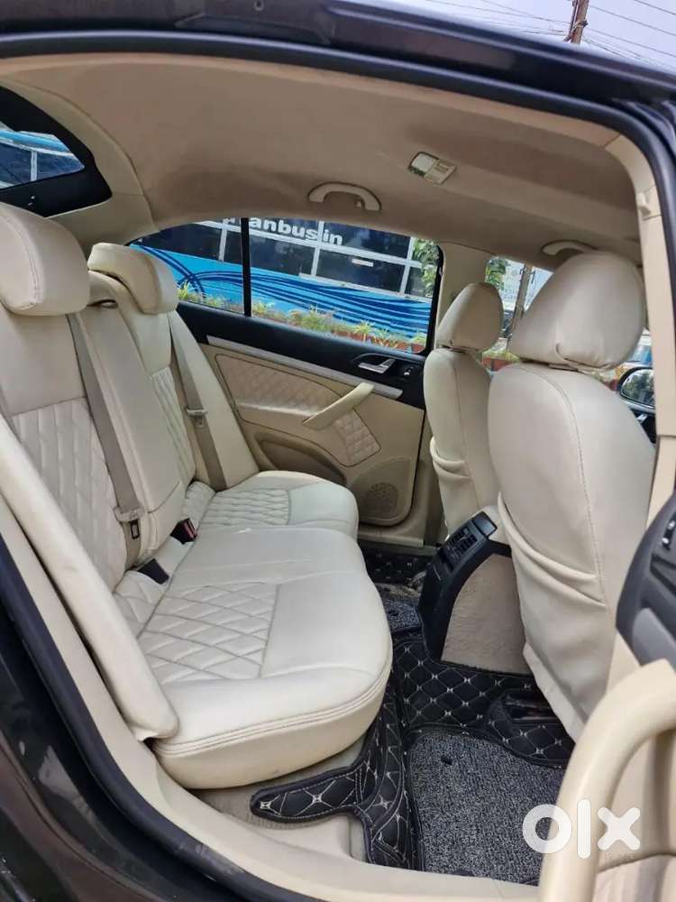 Skoda Laura 2.0 Ambiente 2011