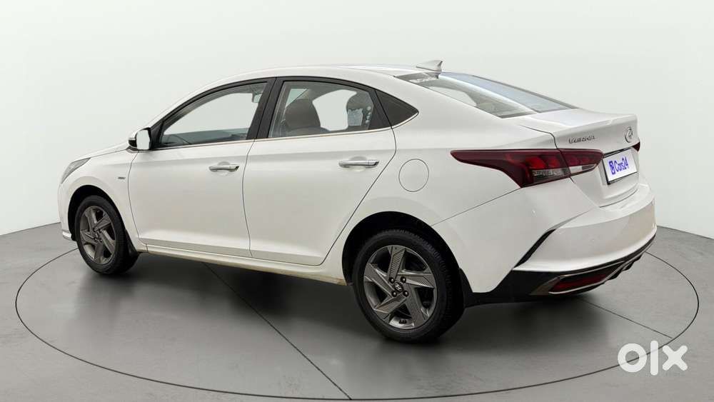 Hyundai Verna 1.5 Sx Vtvt Ivt, 2022, Petrol