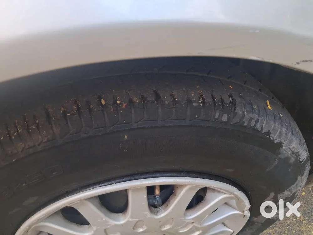 Maruti Suzuki Esteem 2005