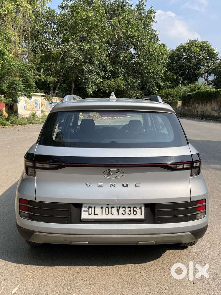 Hyundai Venue S (o) 1.2 Petrol Knight Edition, 2023, Petrol