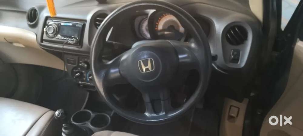Honda Brio Petrol Mt 2012