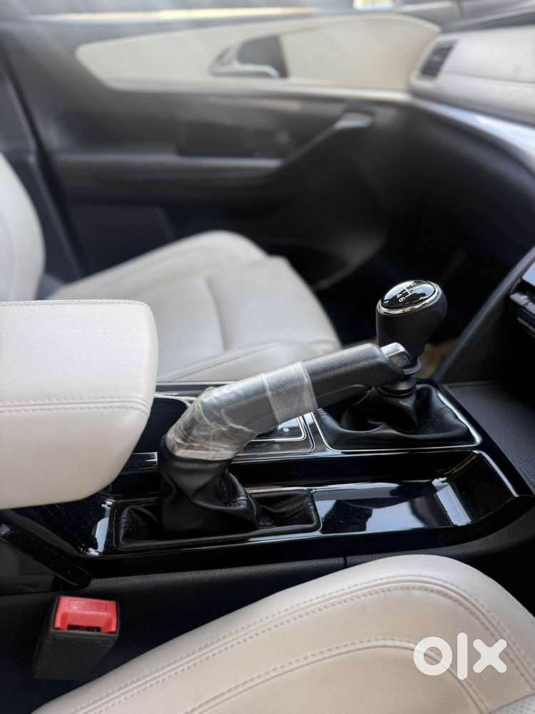 Mahindra Xuv700 2.2 Ax 7 Diesel Mt Str, 2022, Diesel