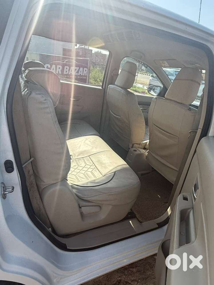 Maruti Suzuki Ertiga Vxi Cng 2025
