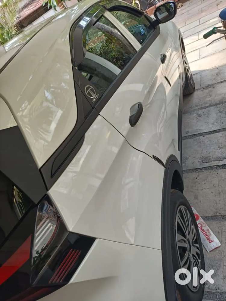 Tata Nexon Smart Petrol 2024