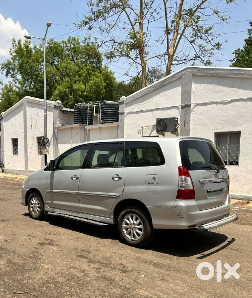 Toyota Innova 2.5 V 7 Str, 2013