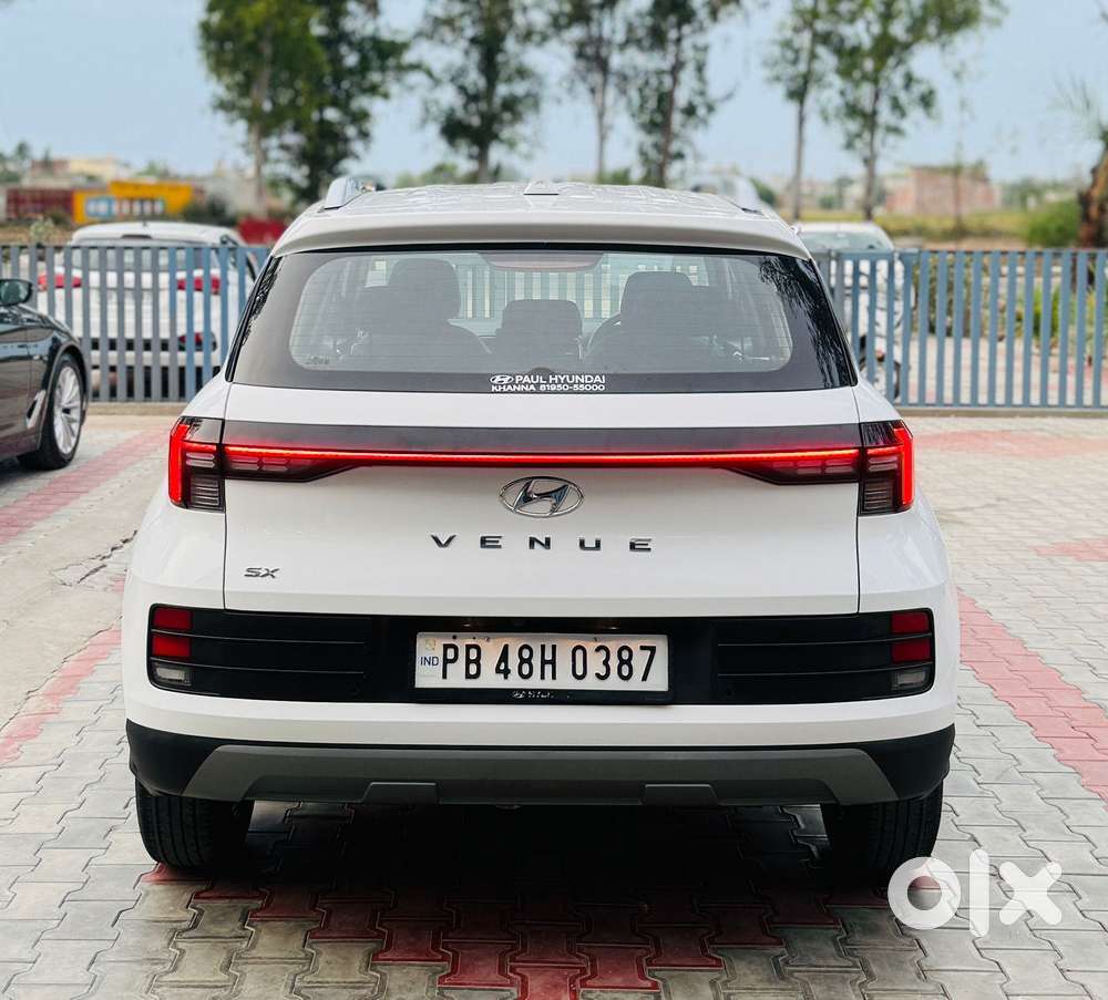 Hyundai Venue Sx (o) Mt 1.5 Diesel, 2024, Petrol