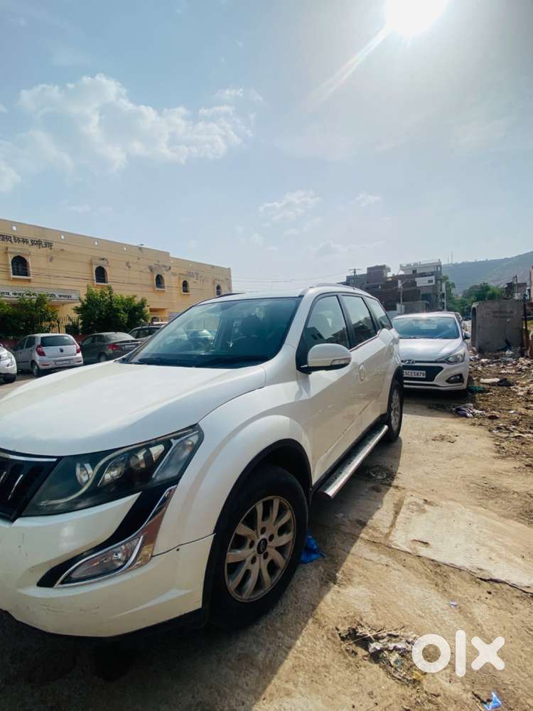 Mahindra Xuv500 W8 Fwd Bs4 Diesel Manual  Panoramic Sunroof Familysuv