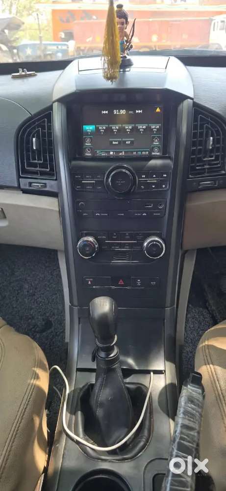 Mahindra Xuv500 2017 Diesel 130000 Km Driven