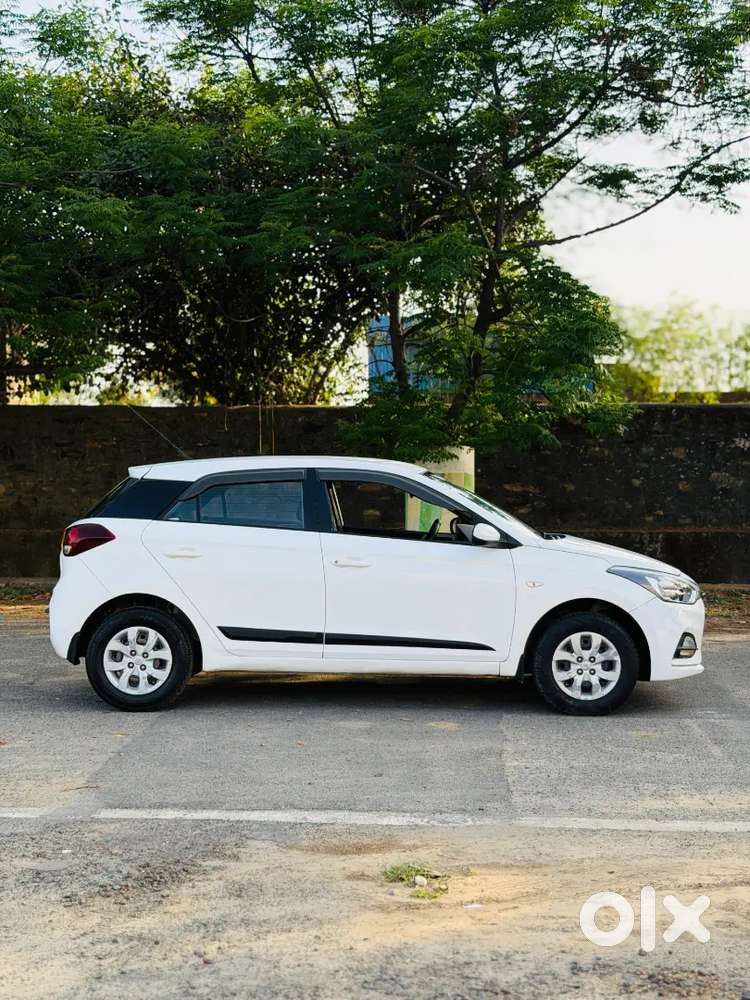 Hyundai I20 Megna Petrol