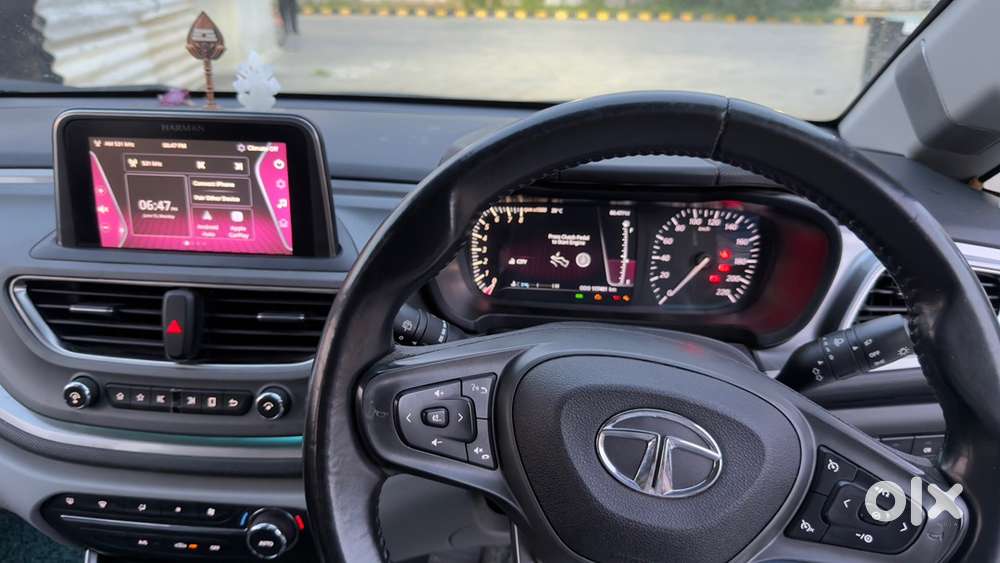 Tata Altroz Petrol 2021