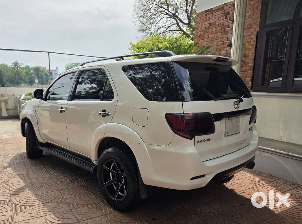Toyota Fortuner (type 2)