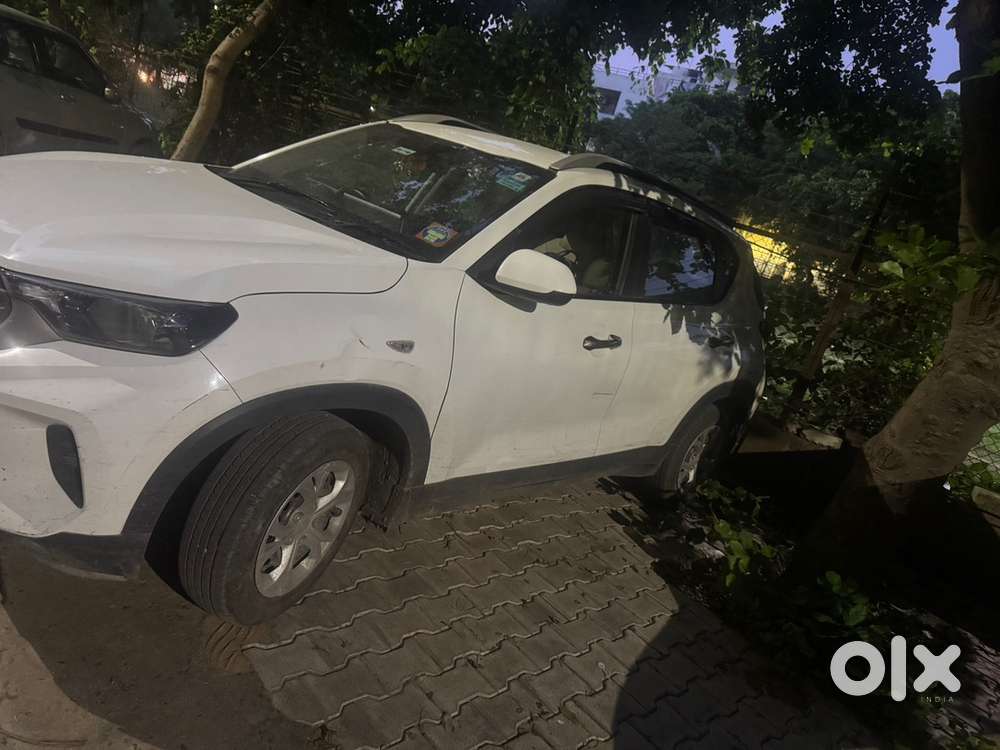 Kia Sonet Manual Petrol 2022