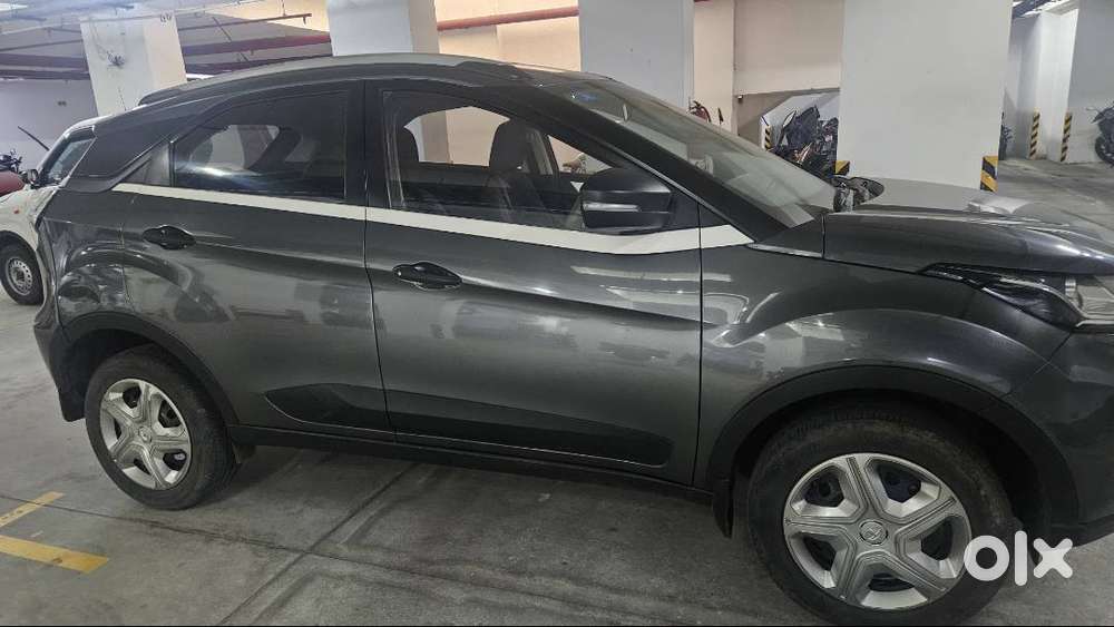 Single Handed Nexon Xm S With Sunroof